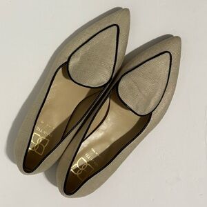 Mavette Loafers EU 40 US 9 Pointed Toe Cream